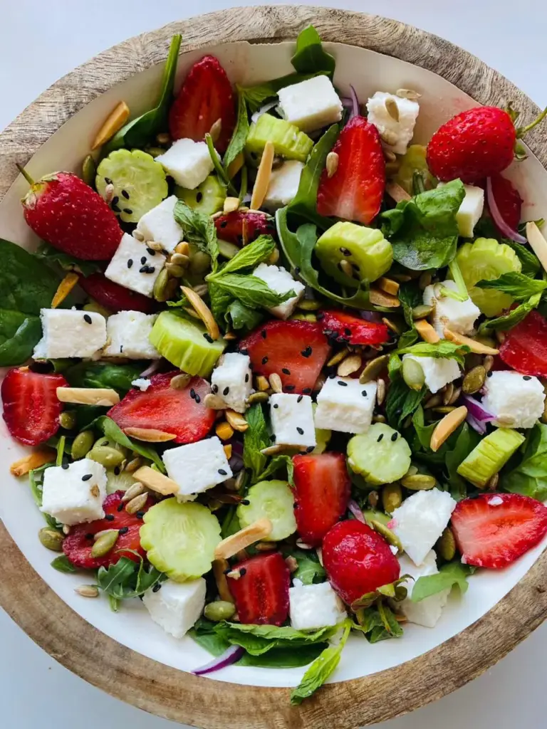 Strawberry Mekti Greens