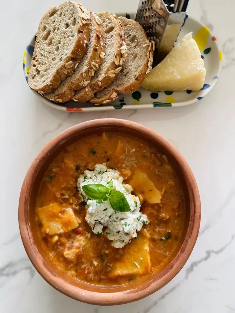 Cheesy Beef Lasagna Soup